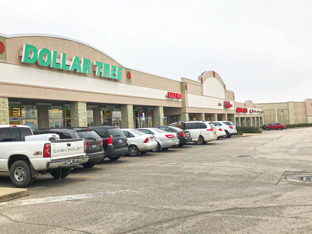 Walmart Retail Plaza: 191 Walmart Way, Maysville, KY 41056